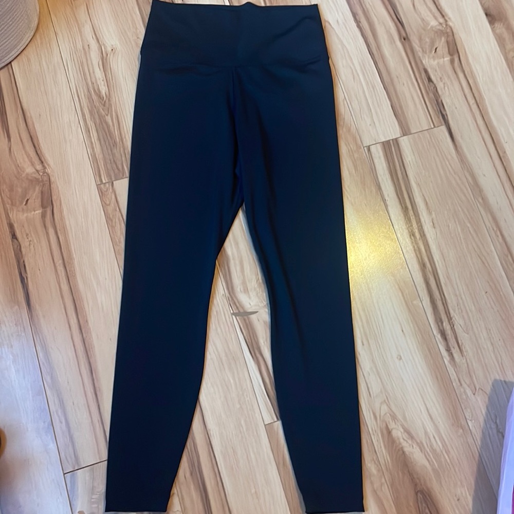 Medium new with no tag leggins